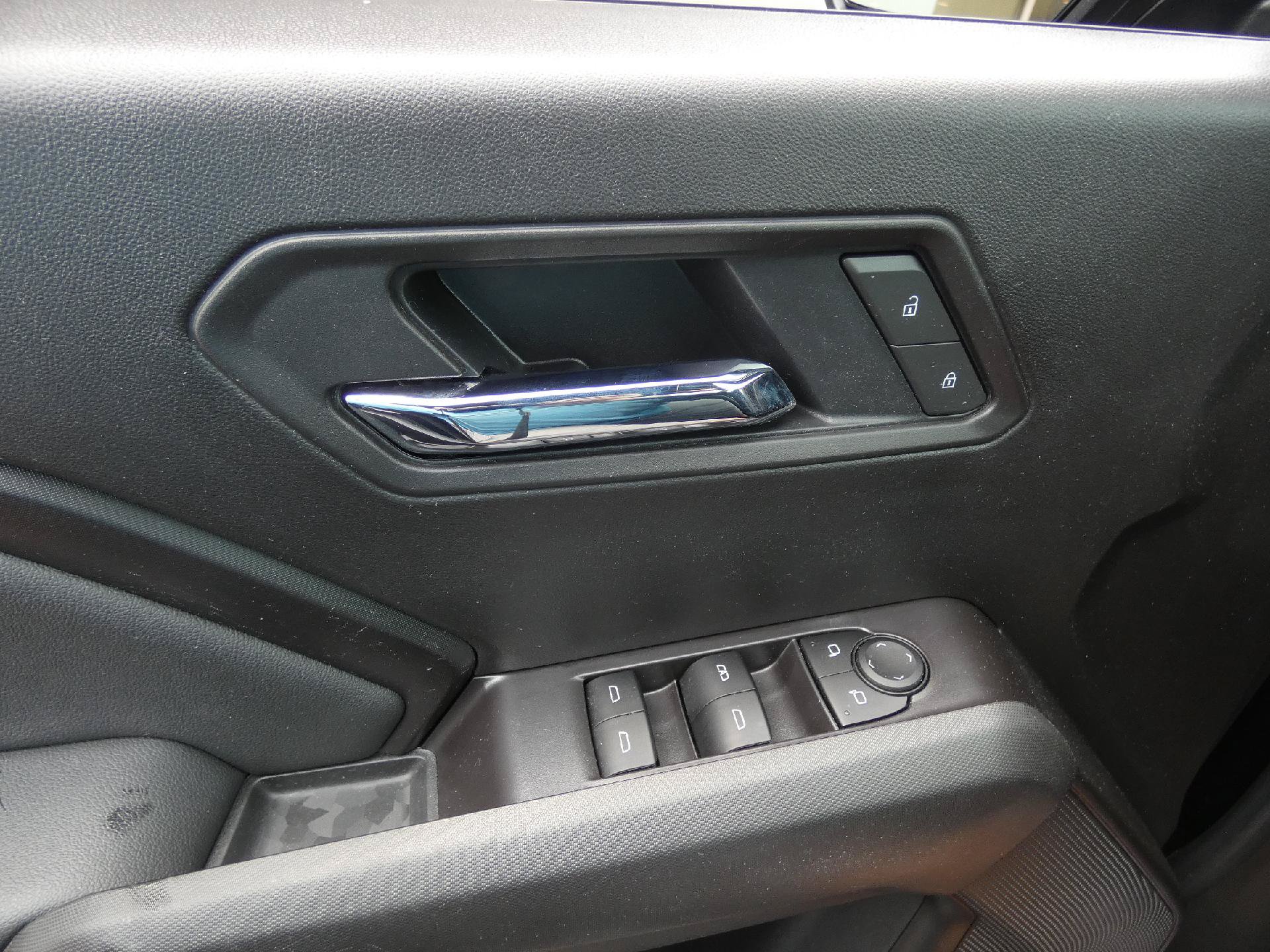 Used 2025 Chevrolet Colorado LT w/ LT Convenience Package AWD/4WD image 19