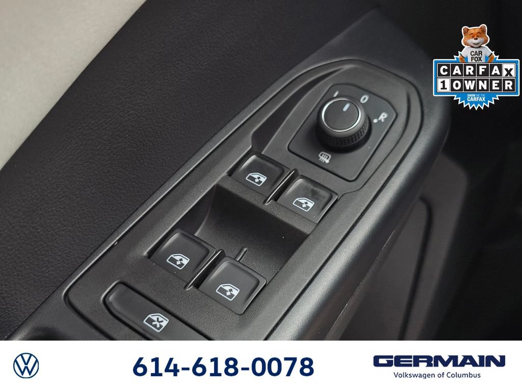 Certified 2025 Volkswagen Taos SE AWD/4WD image 30