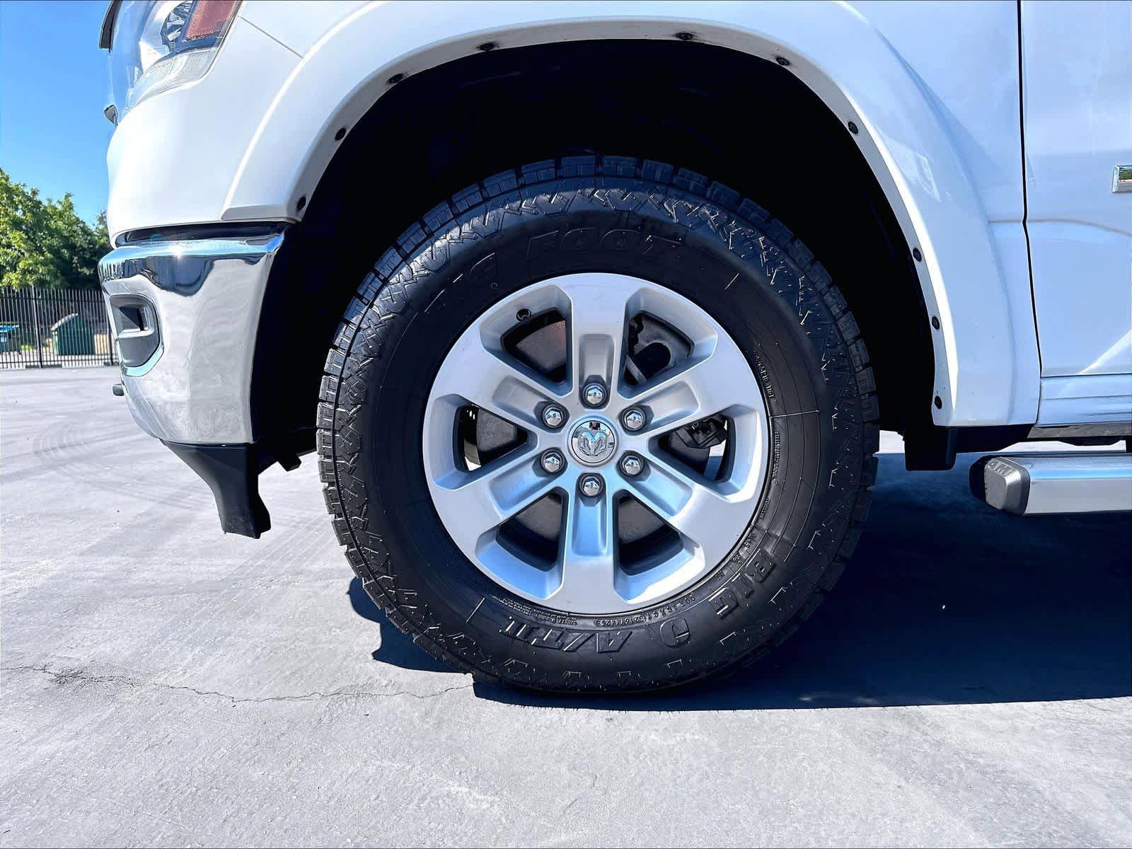 Used 2020 RAM 1500 Laramie w/ Off Road Group AWD/4WD image 12