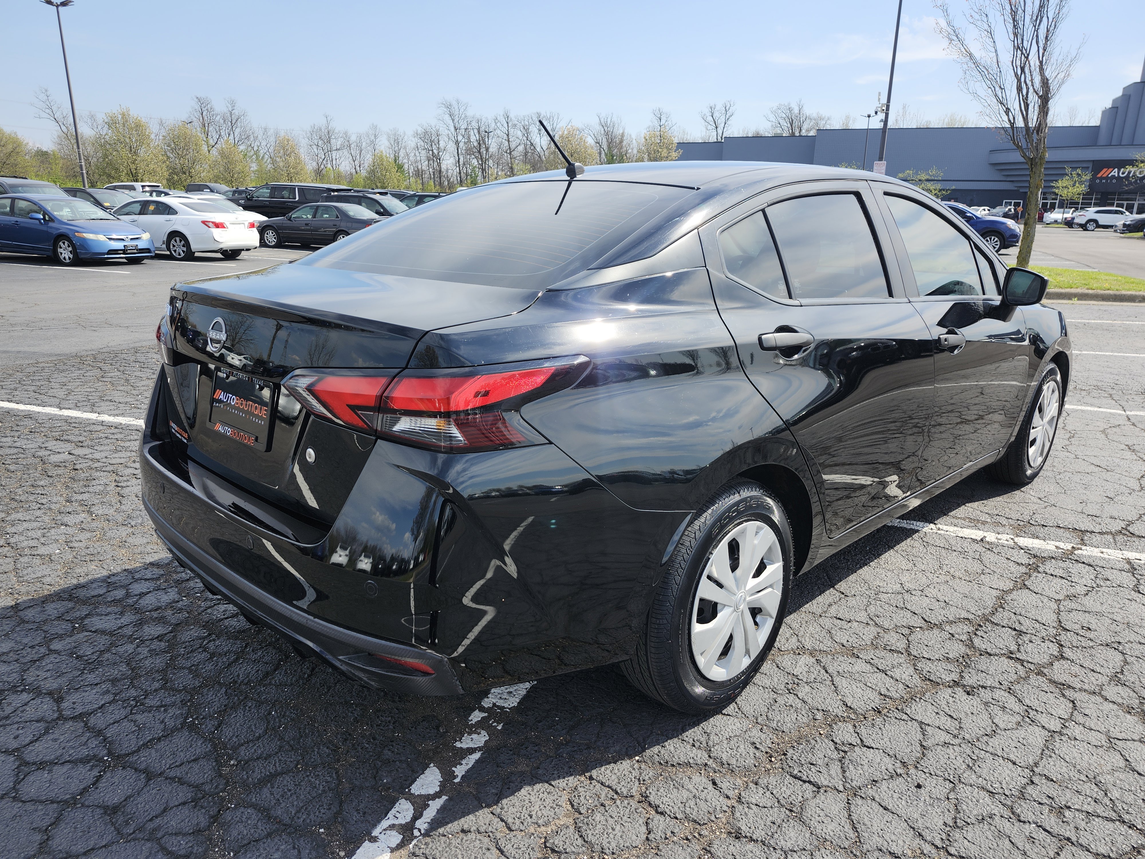 Used 2023 Nissan Versa S w/ Trunk Package image 15