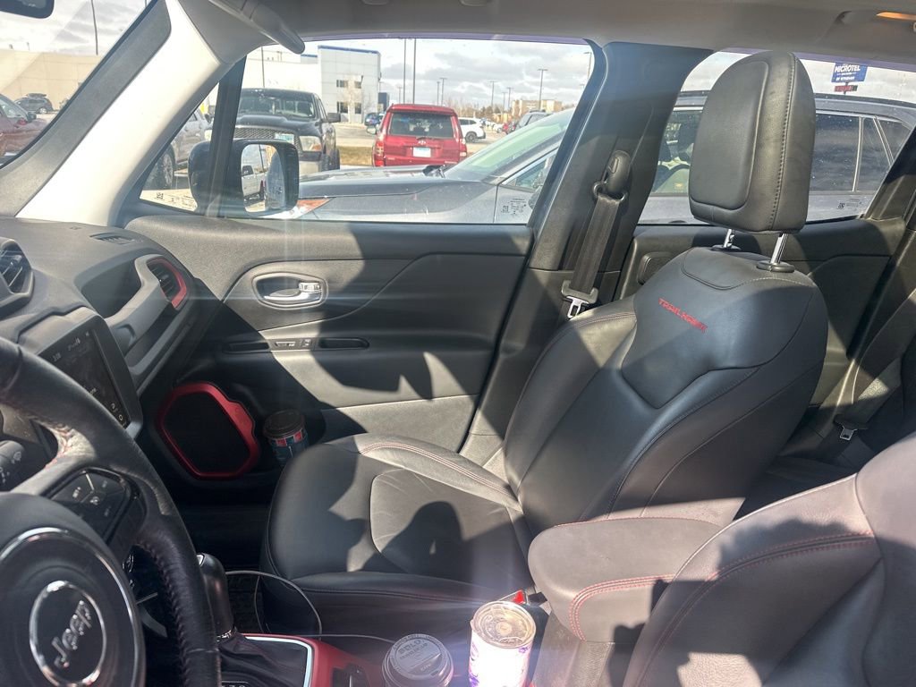 Used 2022 Jeep Renegade Trailhawk w/ Sun/Sound Group image 23