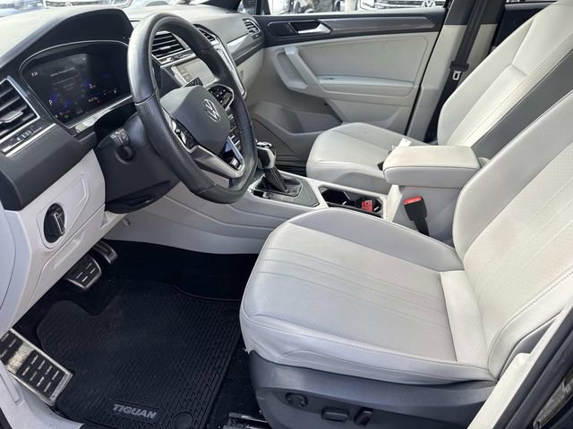 Certified 2024 Volkswagen Tiguan SE R-Line FWD image 14