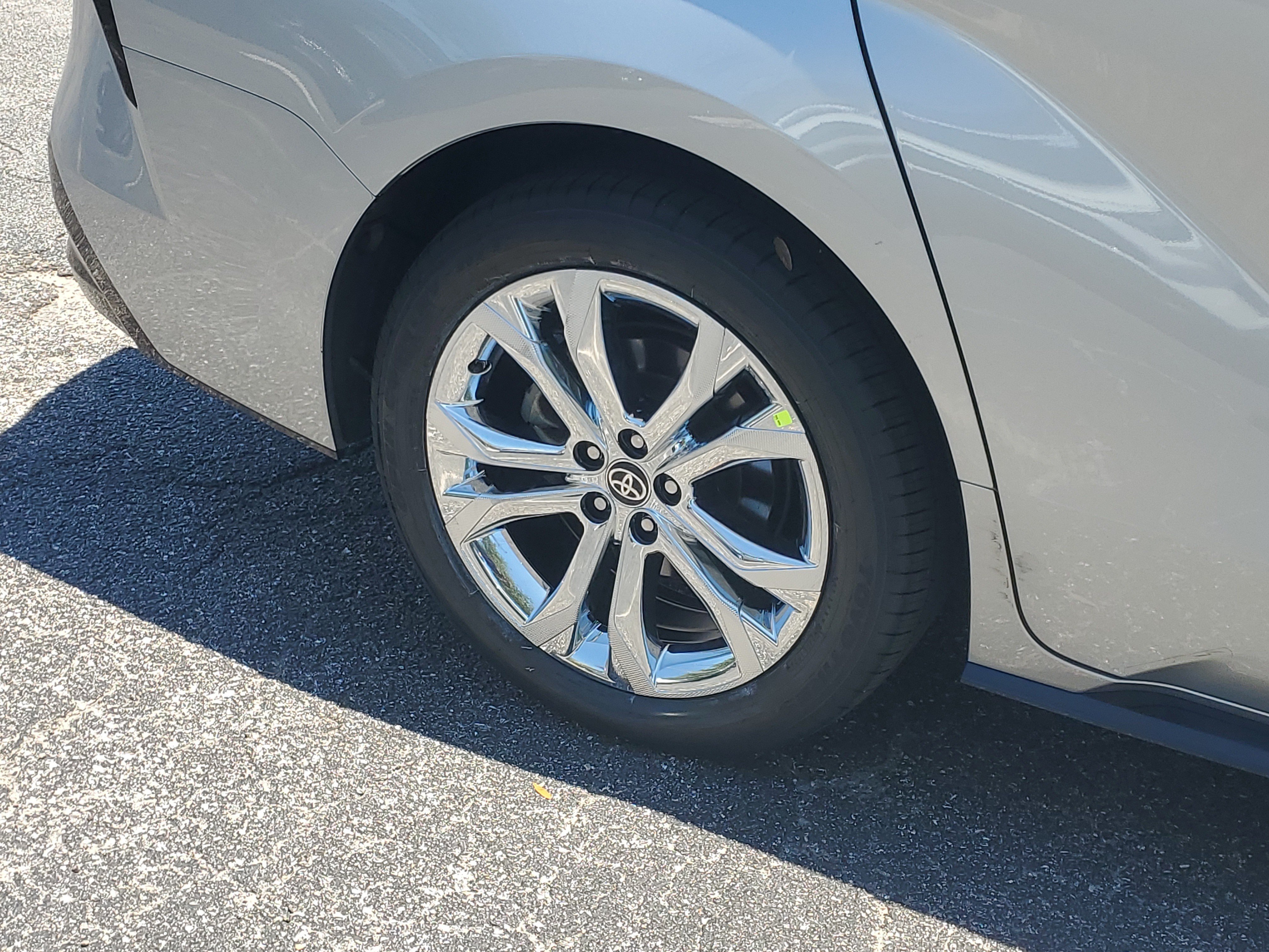 Certified 2023 Toyota Sienna Platinum FWD image 8