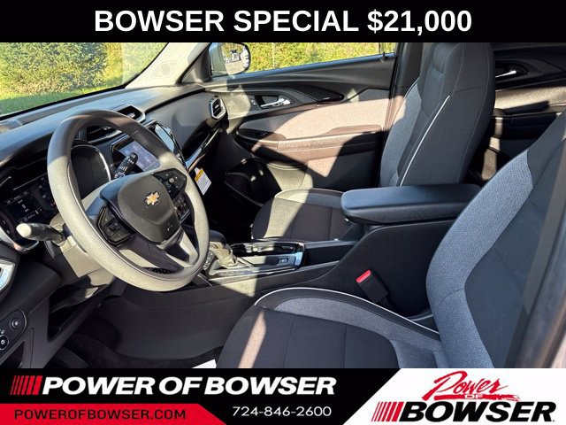 Used 2023 Chevrolet TrailBlazer LT w/ Convenience Package AWD/4WD image 9