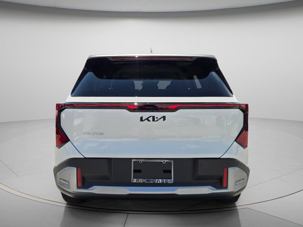 New 2027 Kia Seltos S FWD image 4