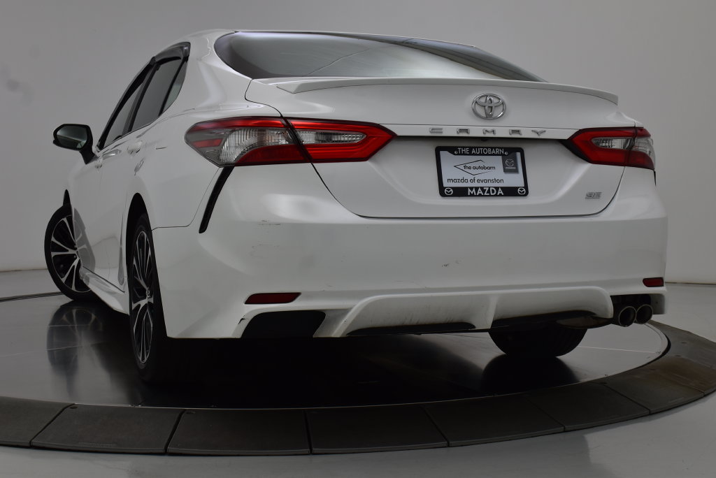 Used 2018 Toyota Camry SE FWD image 9