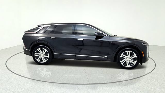 Used 2024 Cadillac Lyriq Tech AWD/4WD image 10