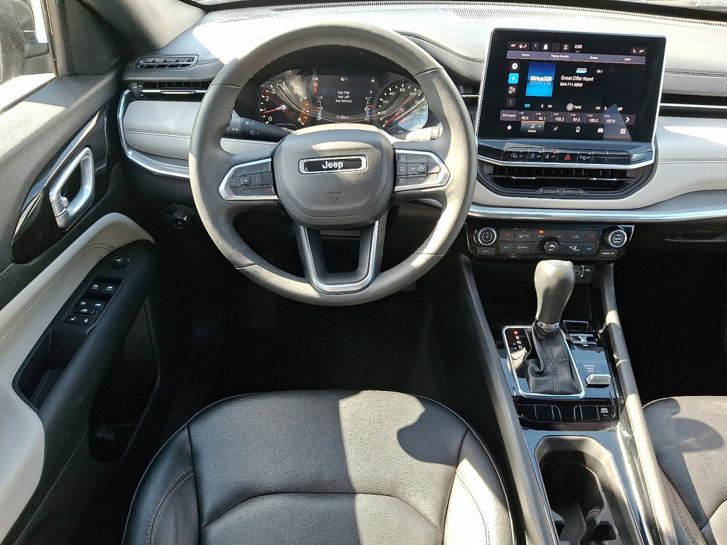 Used 2024 Jeep Compass Limited image 22