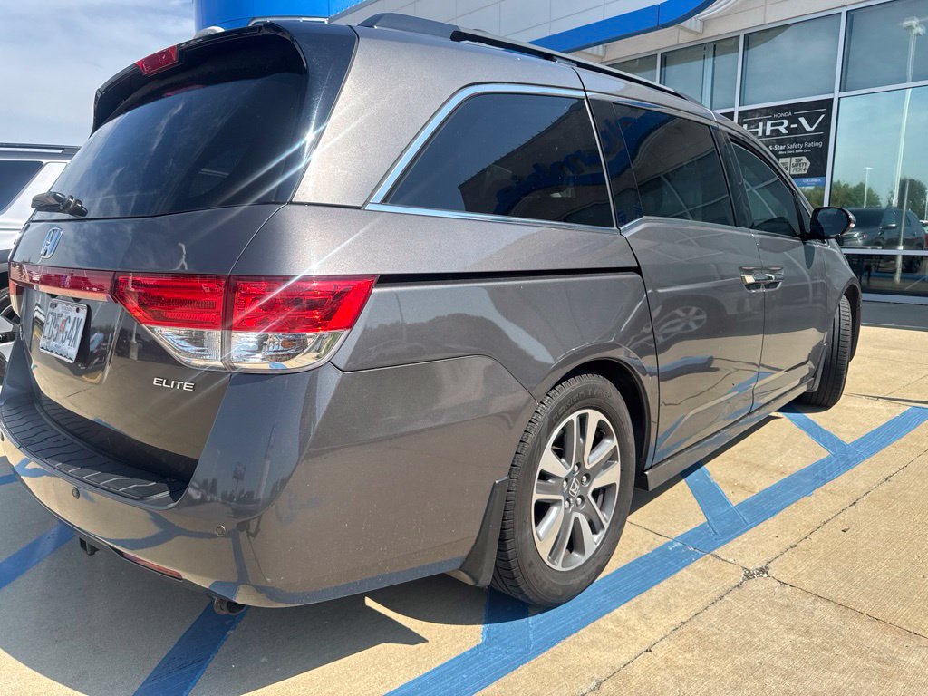 Used 2016 Honda Odyssey Touring Elite image 4