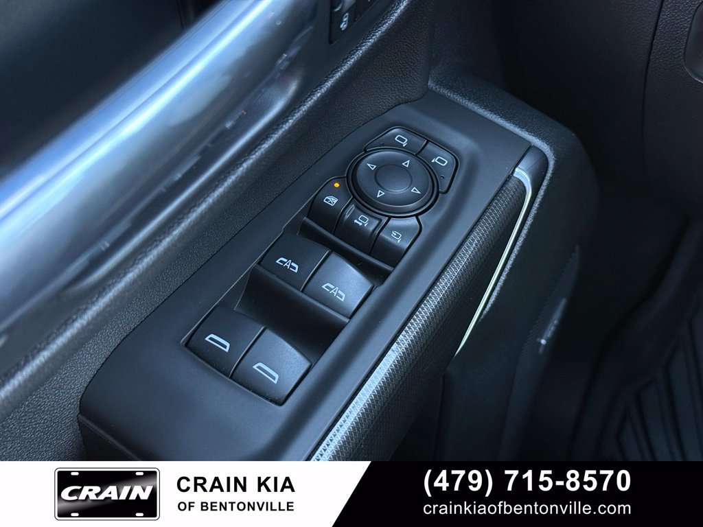 Used 2021 GMC Sierra 2500 AT4 w/ AT4 Premium Plus Package AWD/4WD image 11