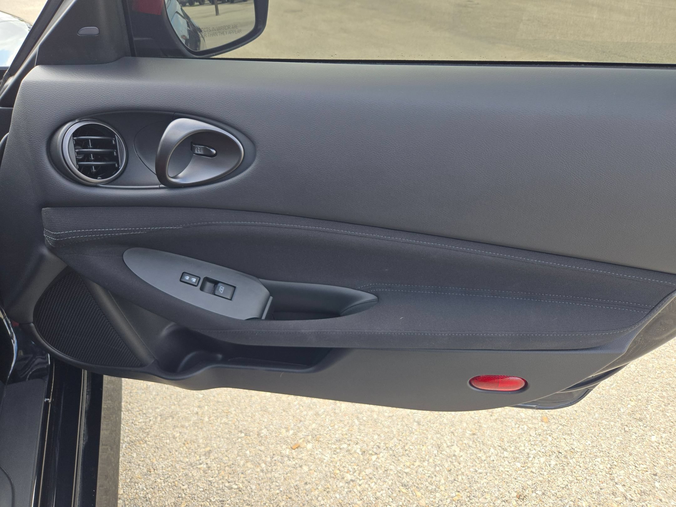 Used 2025 Nissan Z Sport w/ Floor Mat Package RWD image 25