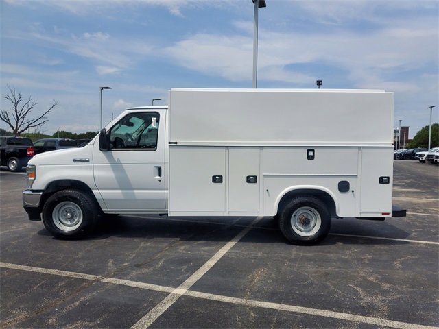 New 2026 Ford E-350 and Econoline 350 Super Duty w/ Power Equipment Group image 3