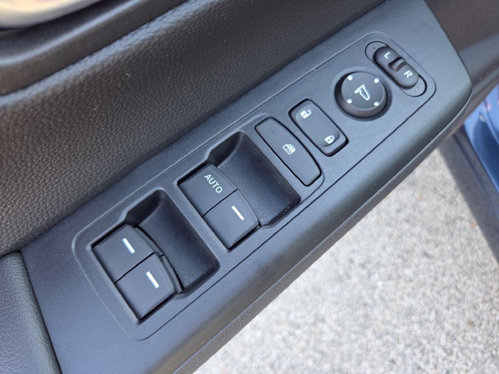 Used 2024 Honda CR-V LX image 29