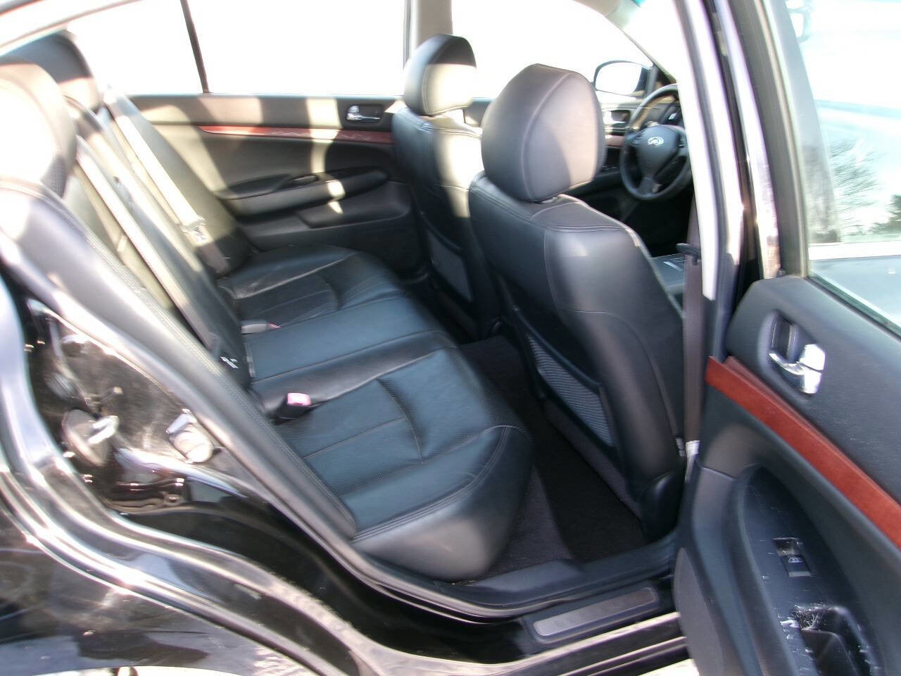 Used 2008 INFINITI G35 x Sedan w/ Premium Pkg image 7