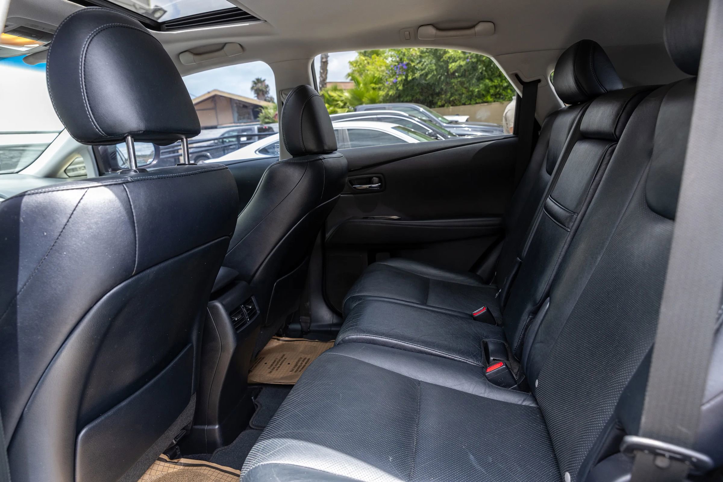 Used 2013 Lexus RX 450h FWD w/ Premium Pkg image 25