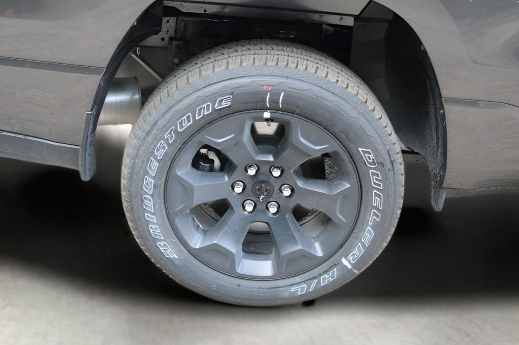 New 2026 RAM 1500 Express AWD/4WD image 9