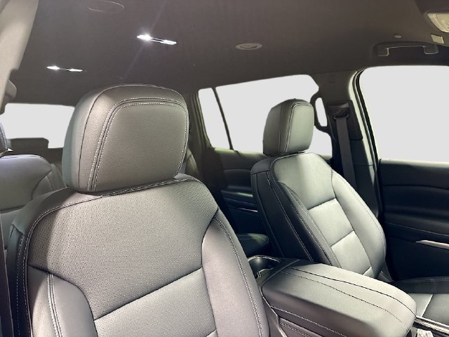 New 2026 Chevrolet Traverse LT FWD image 32