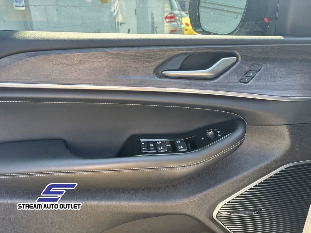 Used 2021 Jeep Grand Cherokee L Overland image 21