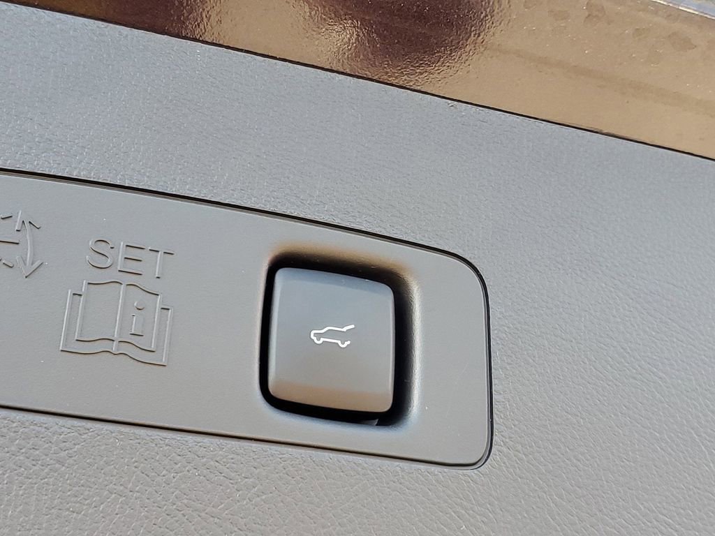 Used 2023 Lincoln Corsair FWD image 8