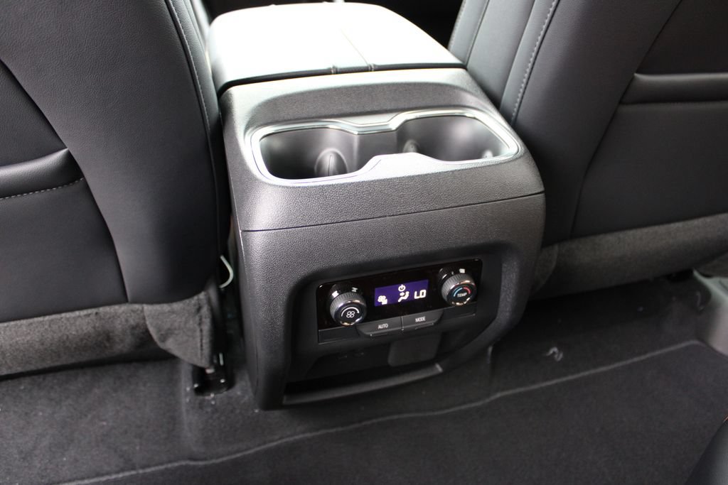 New 2027 Chevrolet Traverse Z71 w/ Enhanced Driving Package AWD/4WD image 45