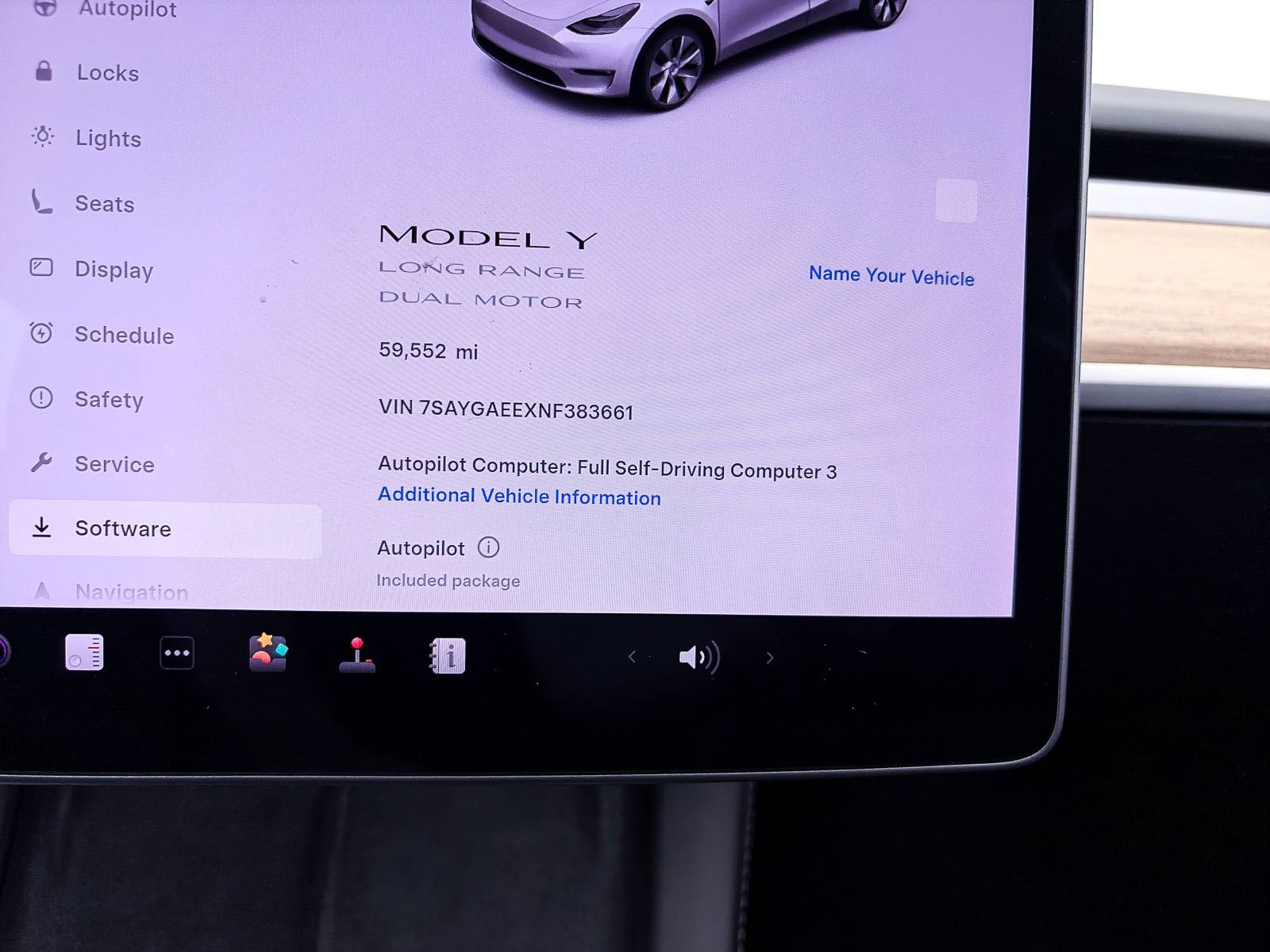 Used 2022 Tesla Model Y Long Range image 25