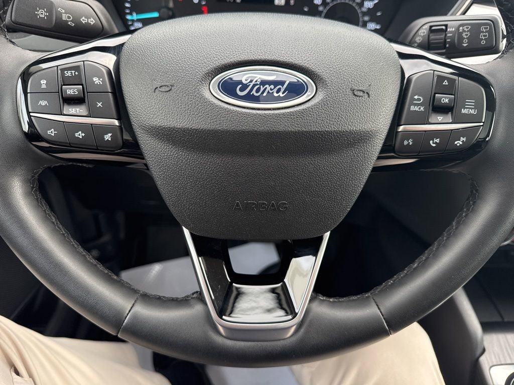 Certified 2022 Ford Escape SE w/ SE Sport Appearance Package image 14