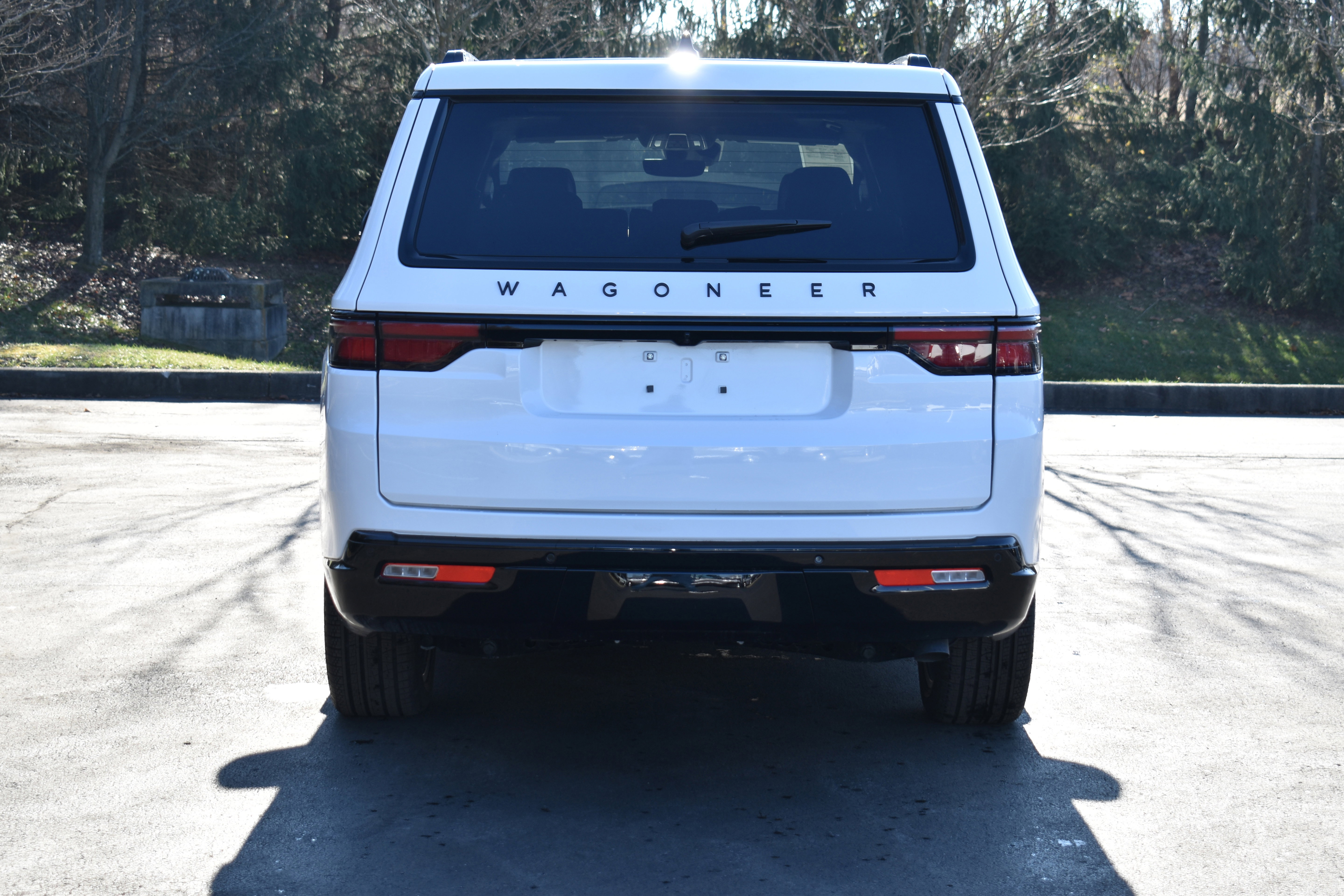 Used 2025 Jeep Wagoneer L Series II w/ Premium Group I image 7