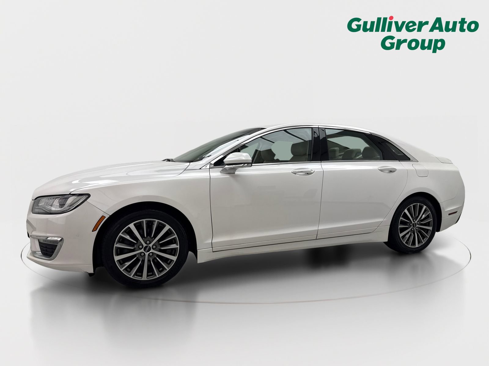 Used 2017 Lincoln MKZ Premiere AWD/4WD image 2