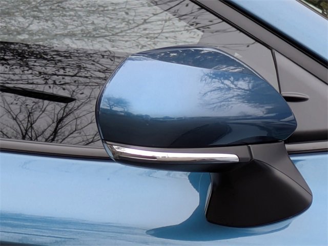 Used 2025 Toyota Camry SE image 14