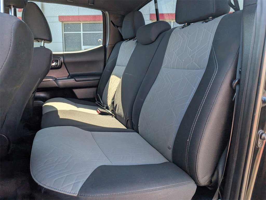 Used 2021 Toyota Tacoma TRD Off-Road image 31