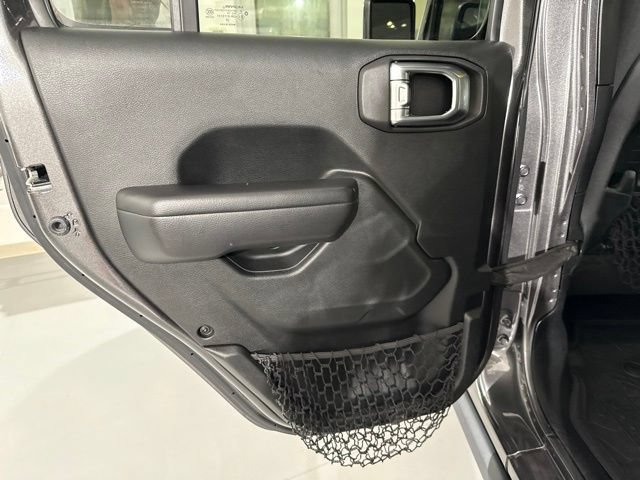 Used 2020 Jeep Gladiator Rubicon AWD/4WD image 14