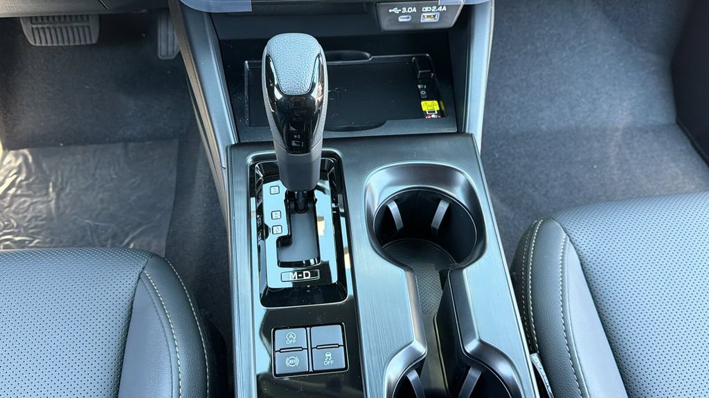 New 2026 Subaru Outback Limited AWD/4WD image 13