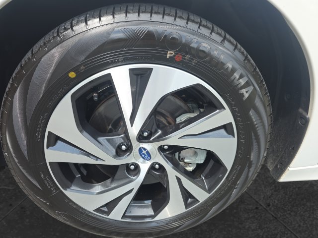 Certified 2025 Subaru Legacy Premium AWD/4WD image 9