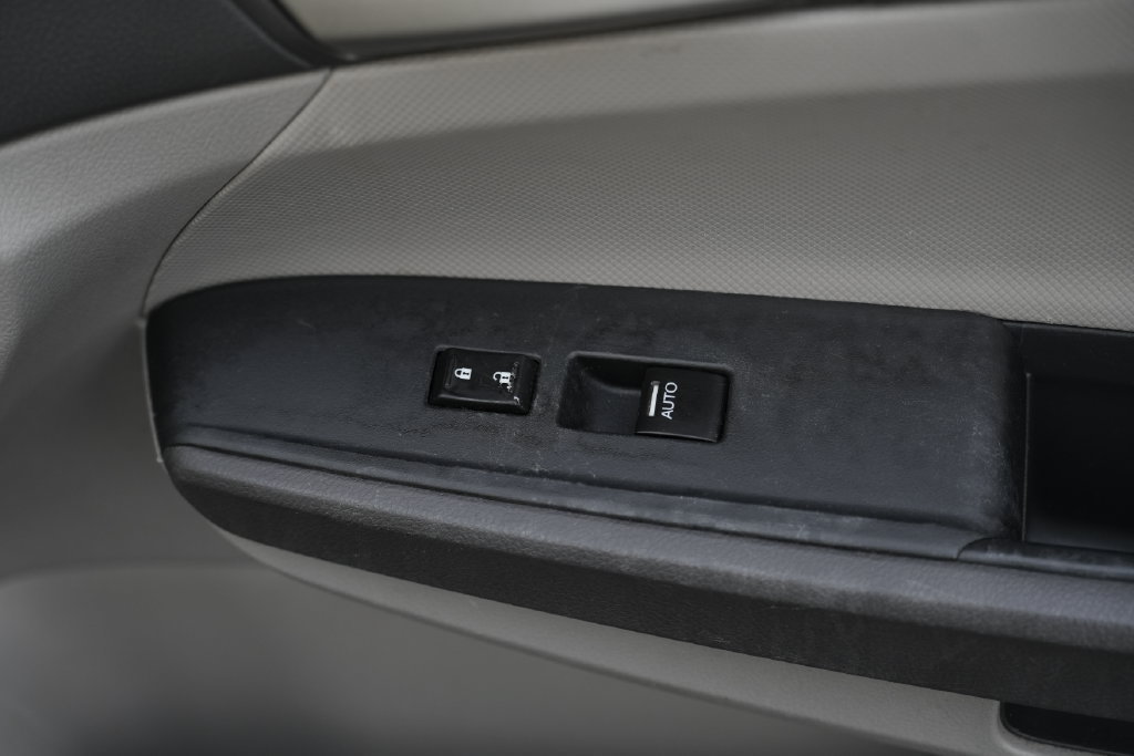 Used 2010 Honda Accord LX-P image 31