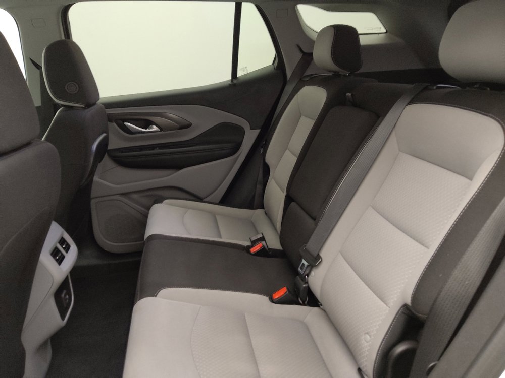 Used 2024 GMC Terrain SLE FWD image 18