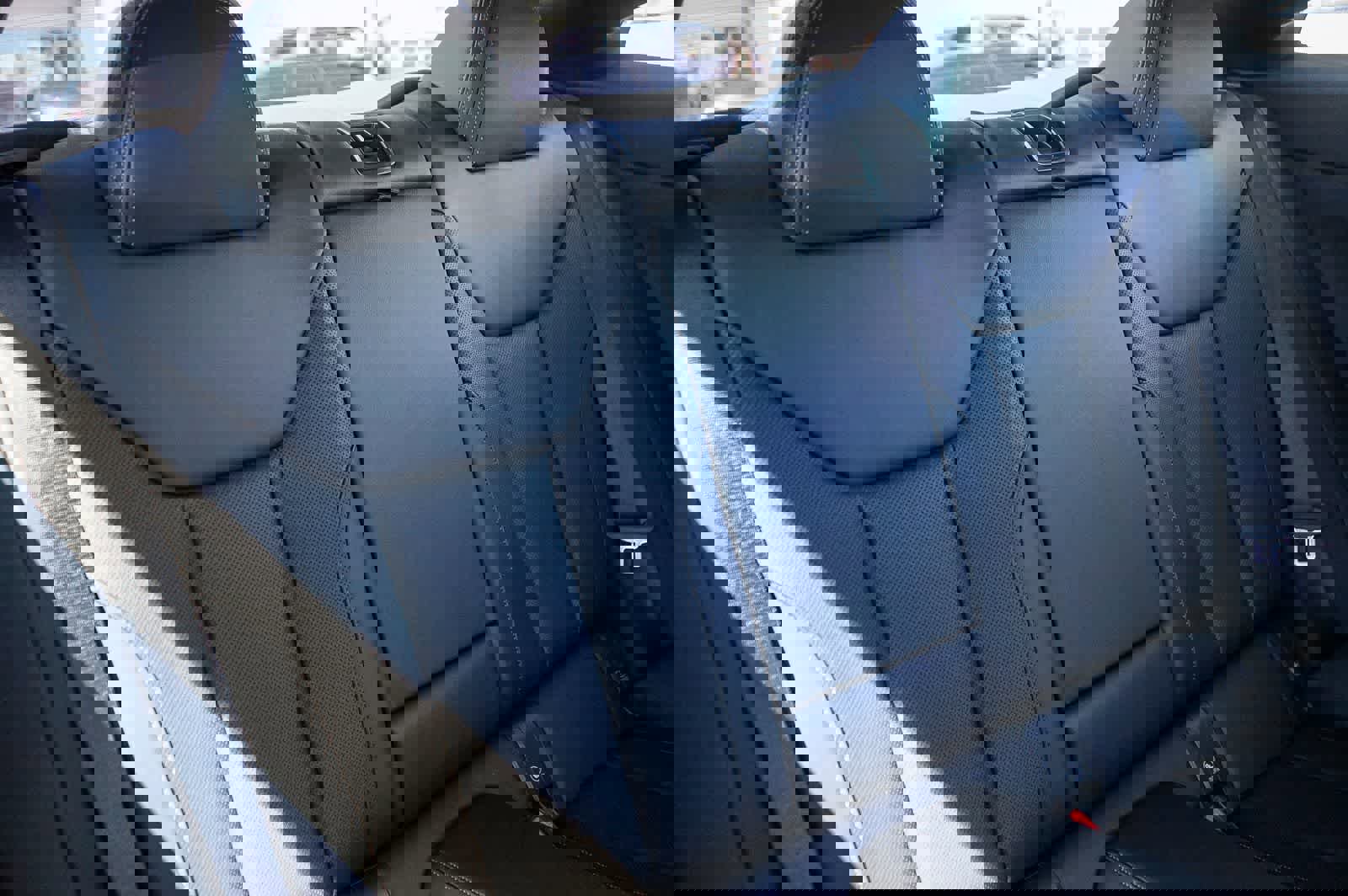 Used 2023 BMW M440i Coupe w/ Shadowloine Package image 16