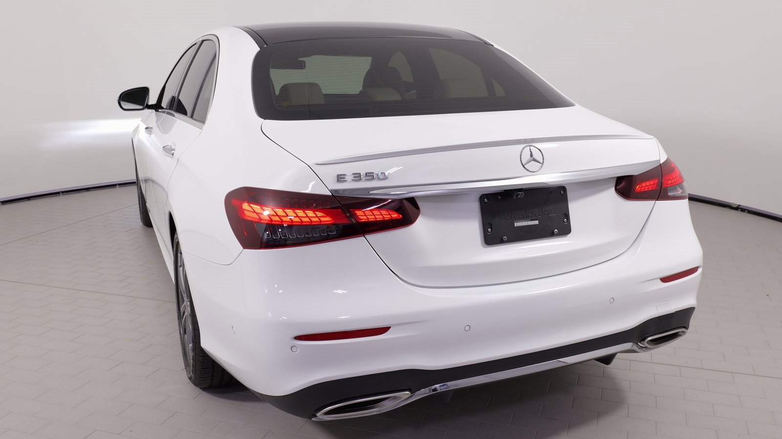 Used 2021 Mercedes-Benz E 350 Sedan image 32