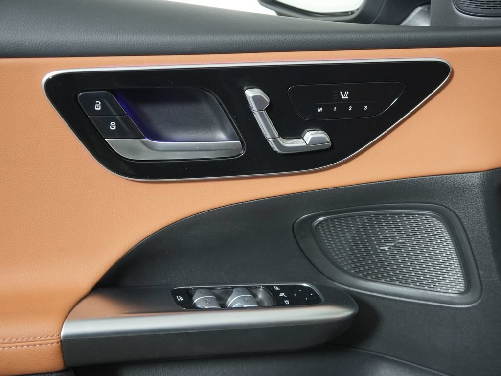 Certified 2024 Mercedes-Benz C 300 4MATIC Sedan image 30