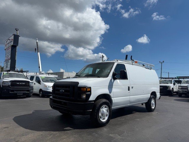 Used 2009 Ford E-350 and Econoline 350 Super Duty image 1
