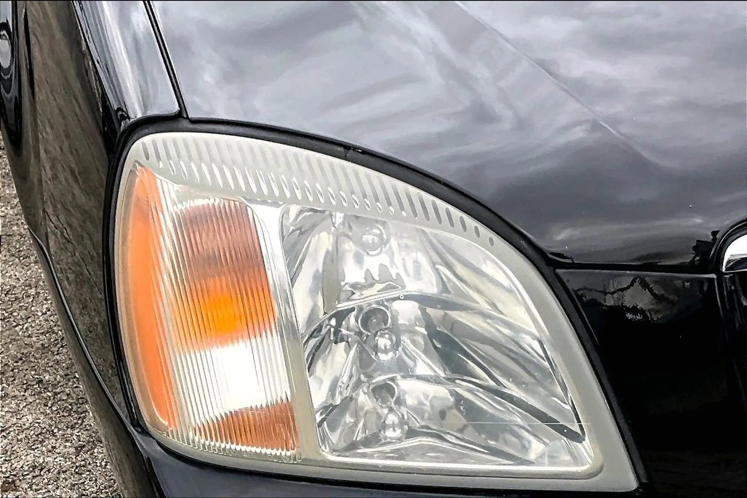 Used 2002 Cadillac De Ville DTS w/ Premium Equipment Pkg image 27