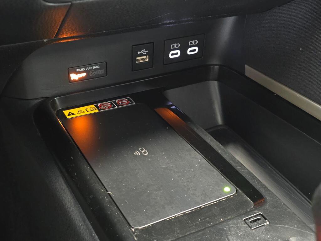 Used 2025 Toyota Camry LE FWD image 34