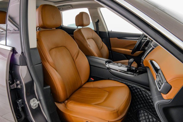 Used 2017 Maserati Levante S image 32