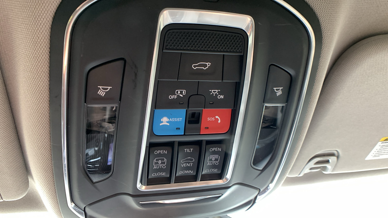 Used 2022 Jeep Wagoneer Series III w/ Premium Group I AWD/4WD image 20