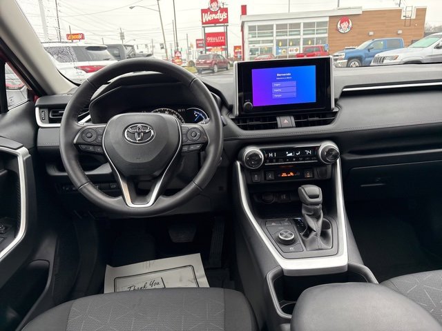 Used 2025 Toyota RAV4 XLE image 7