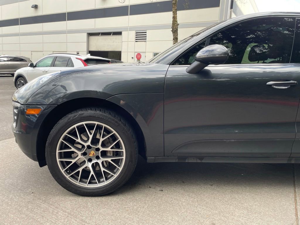 Used 2018 Porsche Macan S image 8
