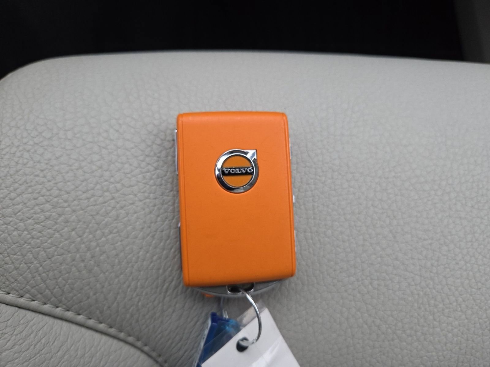 Used 2022 Volvo XC90 T5 Momentum w/ Advanced Package image 37