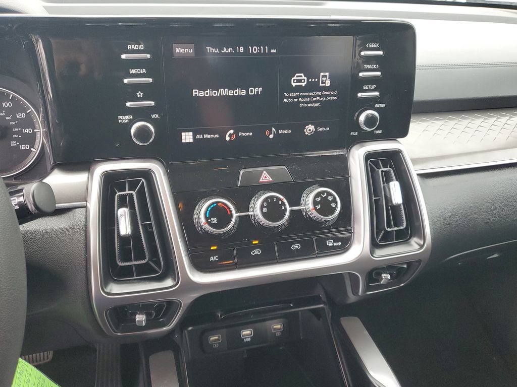 Certified 2023 Kia Sorento LX AWD/4WD image 19