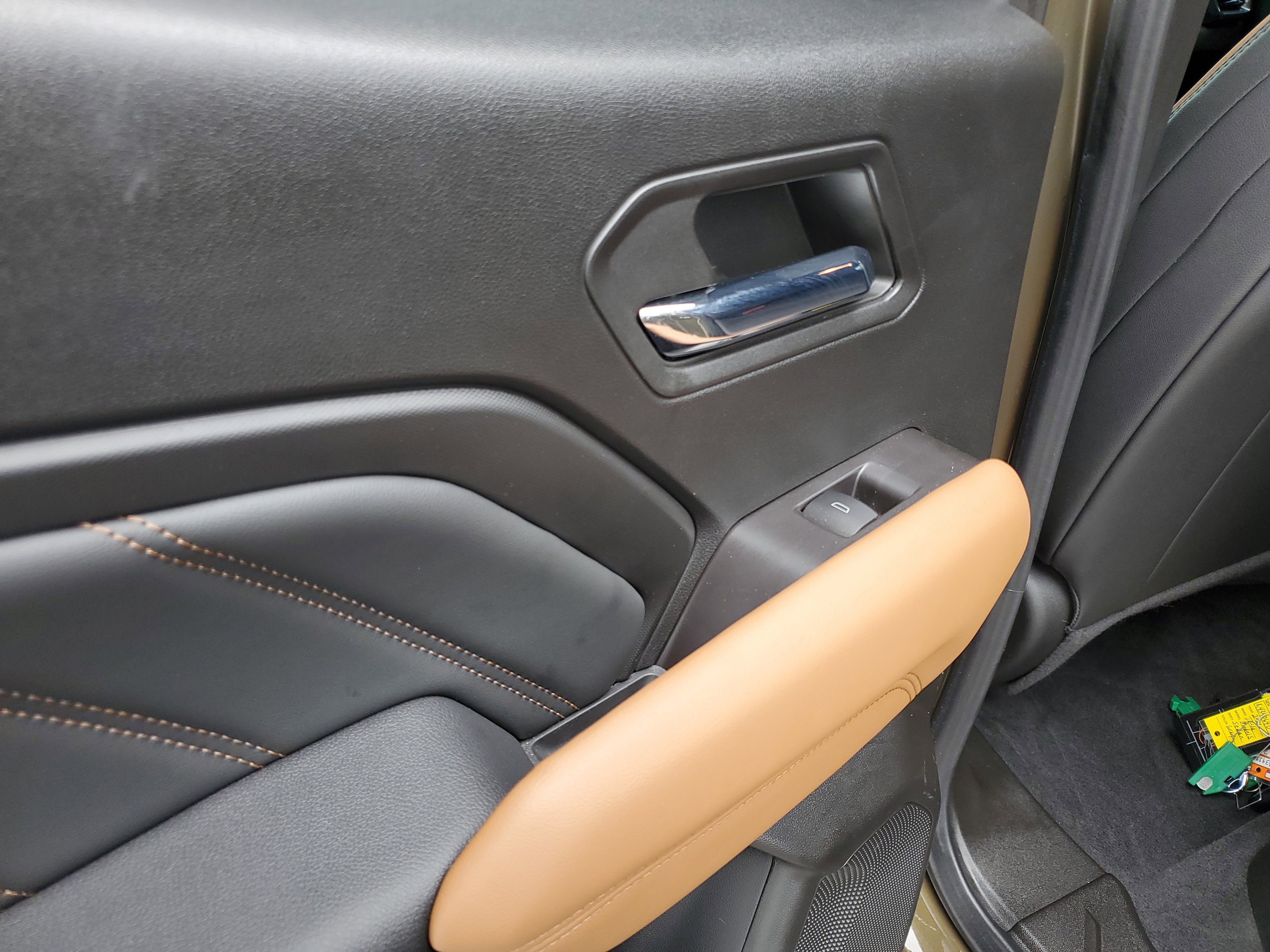 Used 2024 GMC Canyon AT4 w/ LPO, Off Road Lift Package image 11