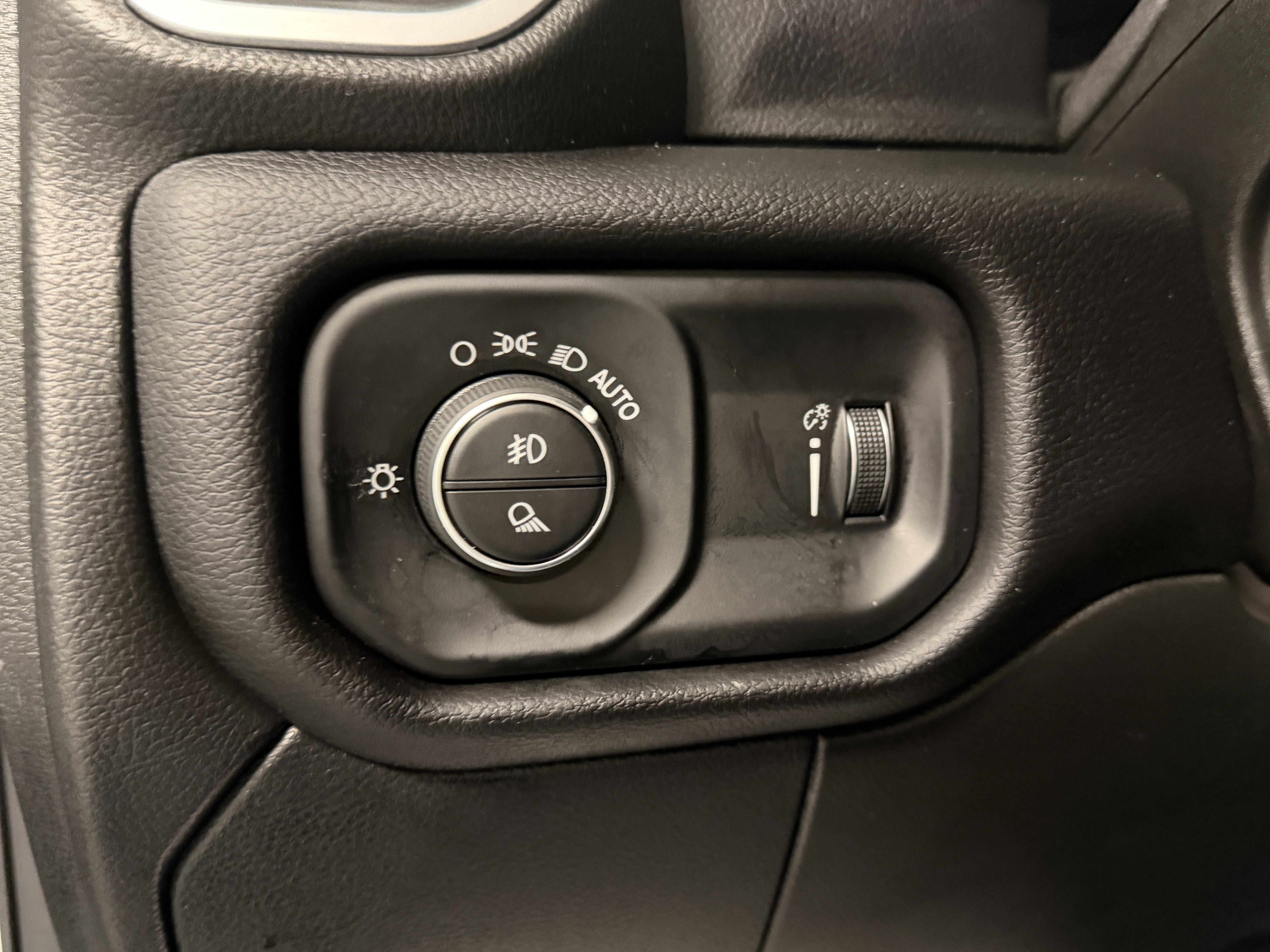 Used 2024 RAM 2500 Big Horn w/ Bed Utility Group image 23