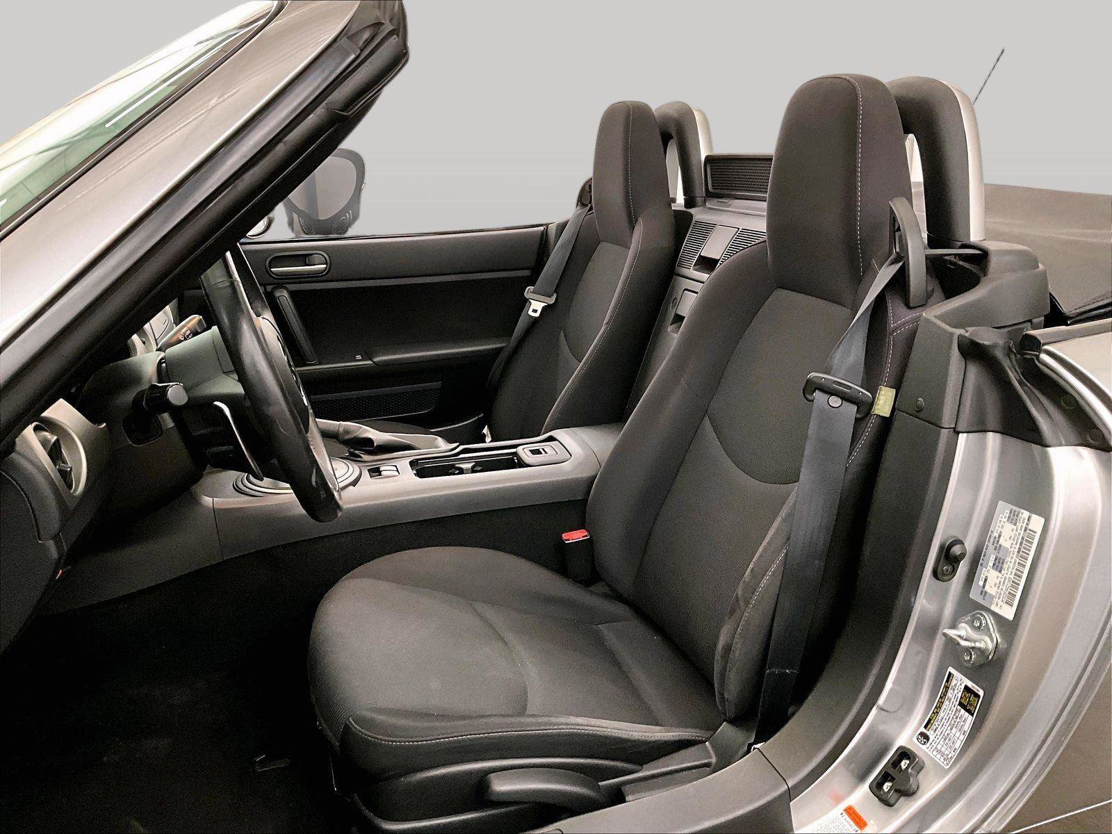 Used 2010 MAZDA MX-5 Miata Touring RWD image 24
